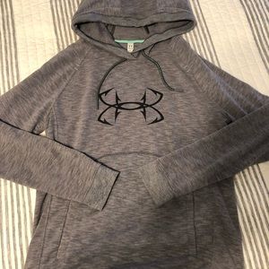 Under armour sweatshirt